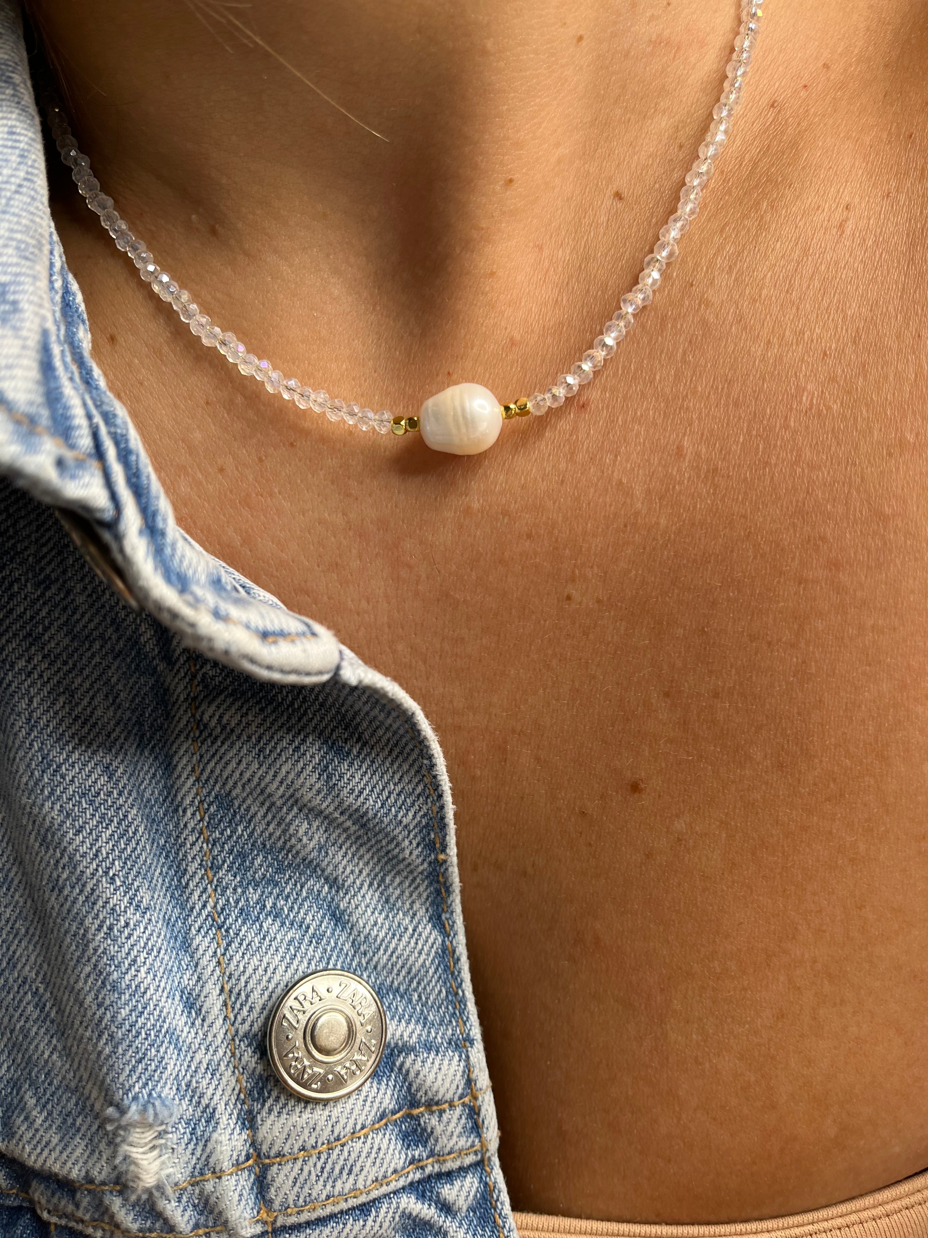 Fresh Pearl Color Stone Necklace