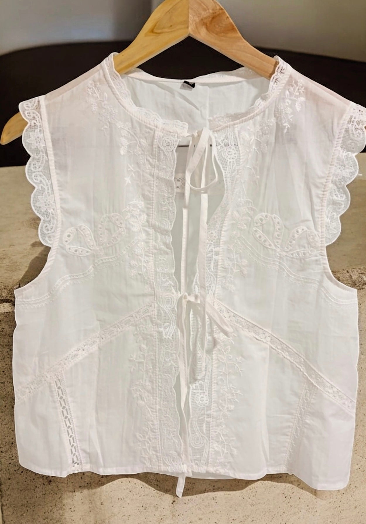 White knots Top