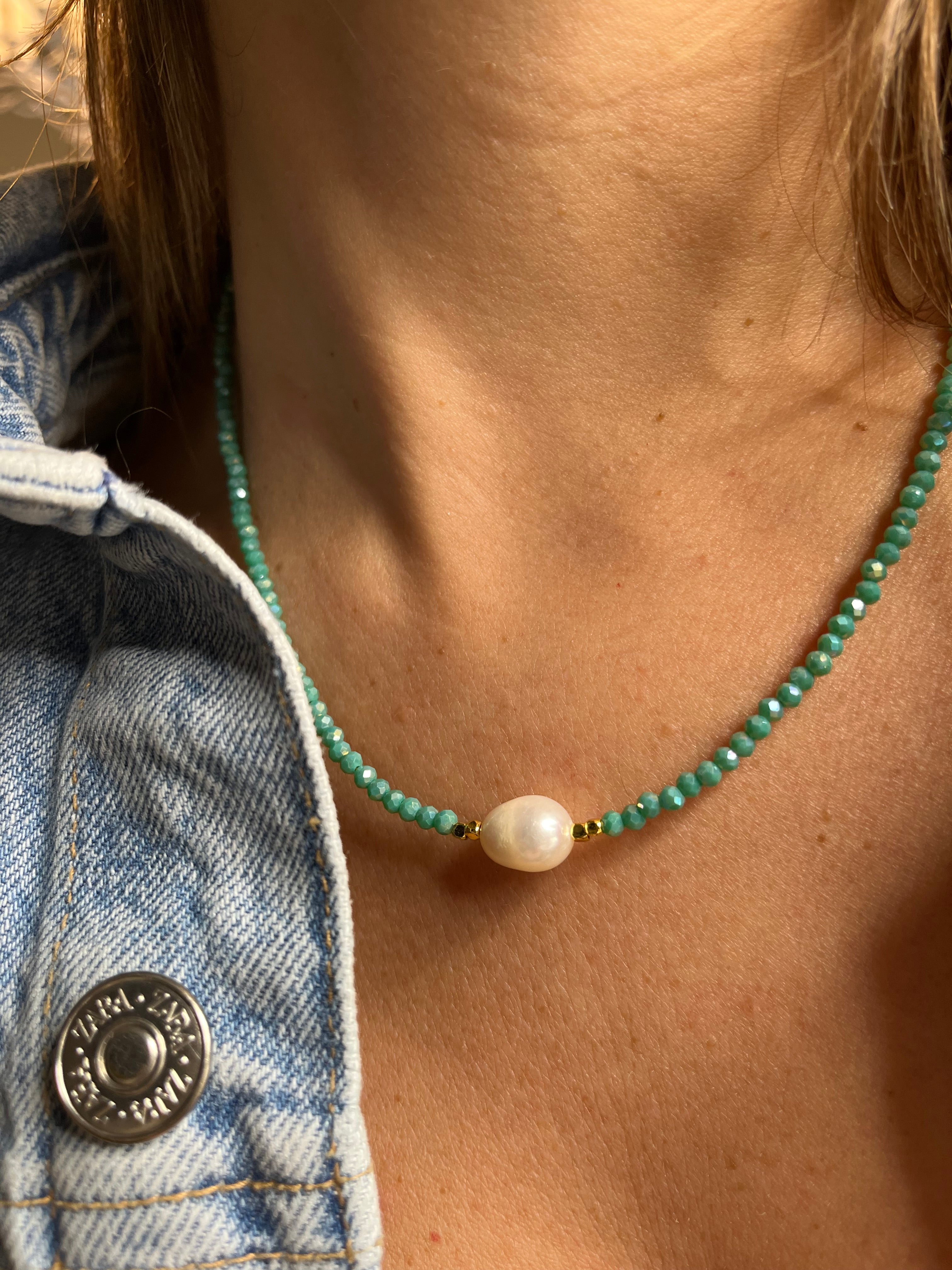 Fresh Pearl Color Stone Necklace