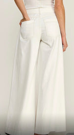 Load image into Gallery viewer, White Wide Leg Jeans
