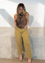 Load image into Gallery viewer, Camel Jeans
