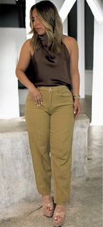 Load image into Gallery viewer, Camel Jeans
