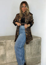 Load image into Gallery viewer, Oversize Lola Blazer Leopard Top
